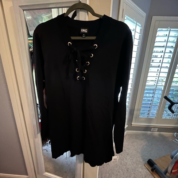 INC women’s top - Picture 2 of 7